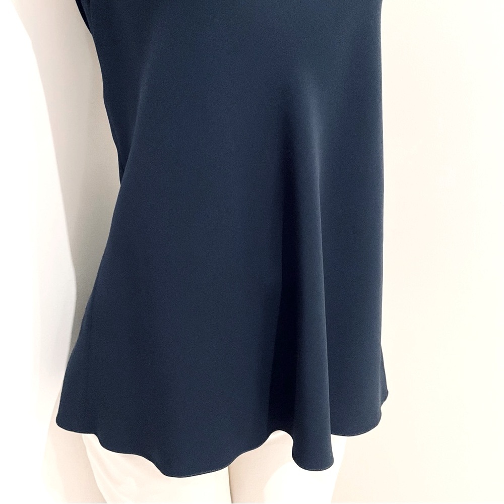 THE ROW NAVY TOP. - Picture 2 of 6